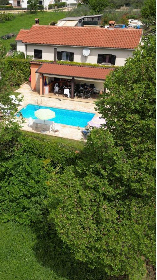 Villa Antonci-18, Pool, 3 Houses, Jacuzzi, Private Territory Antonci  外观 照片